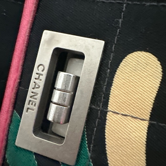 Authentic Chanel Limited Chocolate
Bar Quilted Jumbo Reissue Cargo Flap 22c830s - Picture 4 of 11